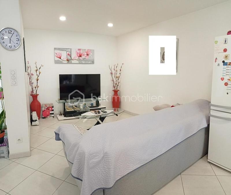 Maison - 201 m² - 8 pièces