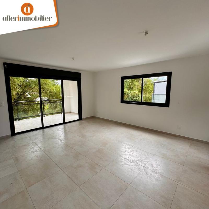 Villa - 80 m² - 4 pièces