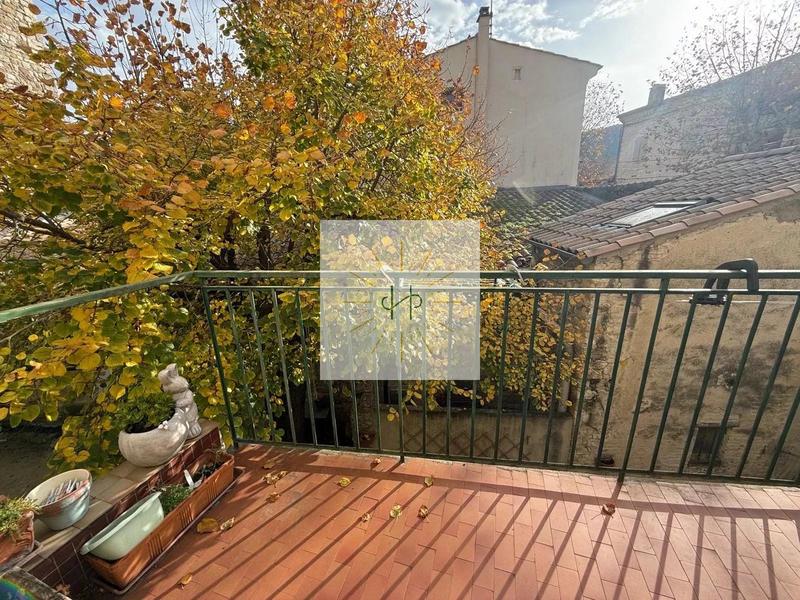 Maison - 98 m² - 3 pièces