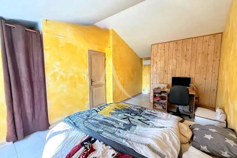 Maison - 165 m² - 7 pièces