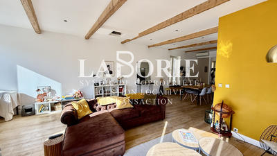 Appartement - 98 m² - 2 pièces