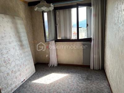 Appartement - 89 m² - 5 pièces