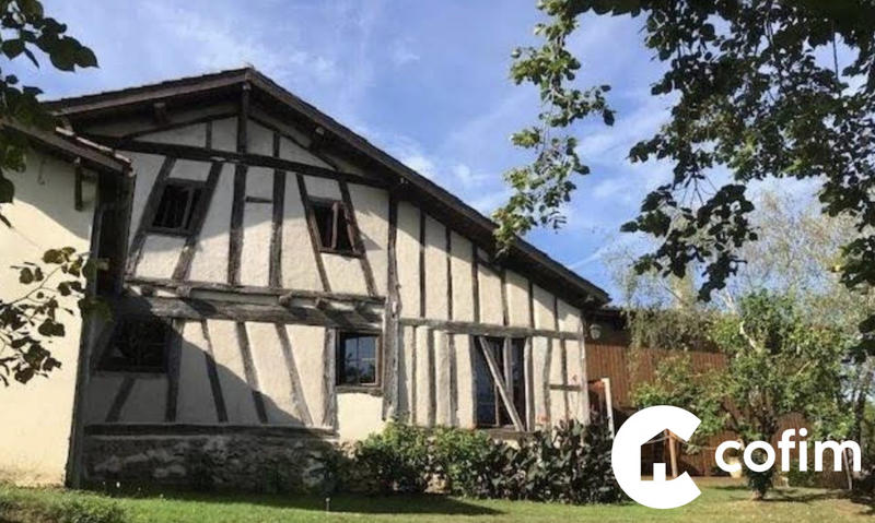 Maison - 253 m² - 5 pièces