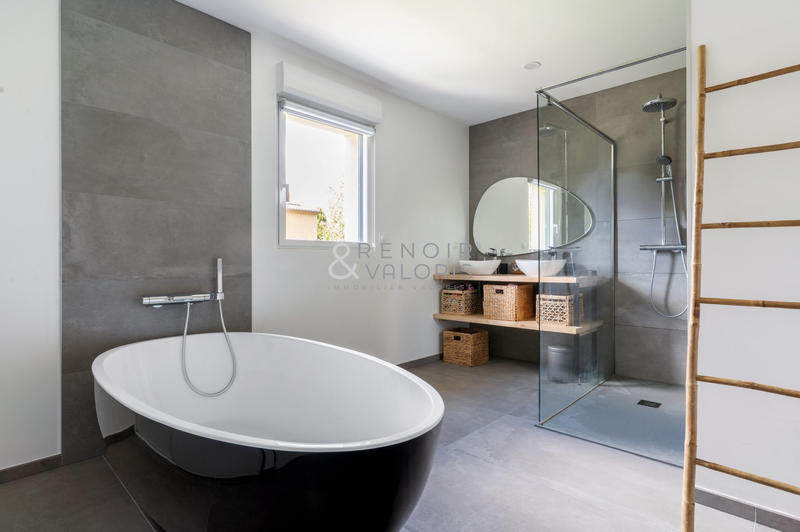 Maison - 162 m² - 7 pièces