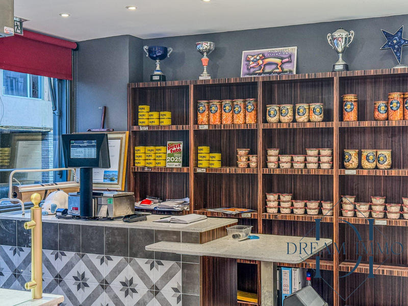 Fonds de commerce - 121 m²