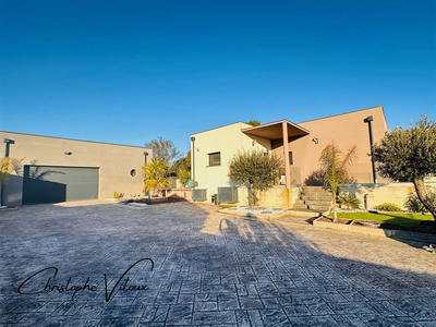 Villa - 145 m² - 6 pièces