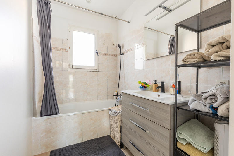 Maison - 84 m² - 4 pièces