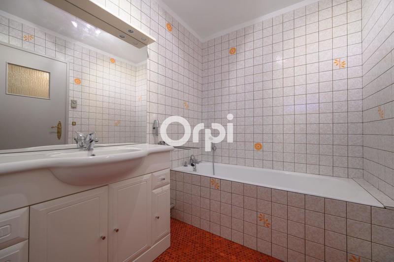 Maison - 226 m² - 8 pièces