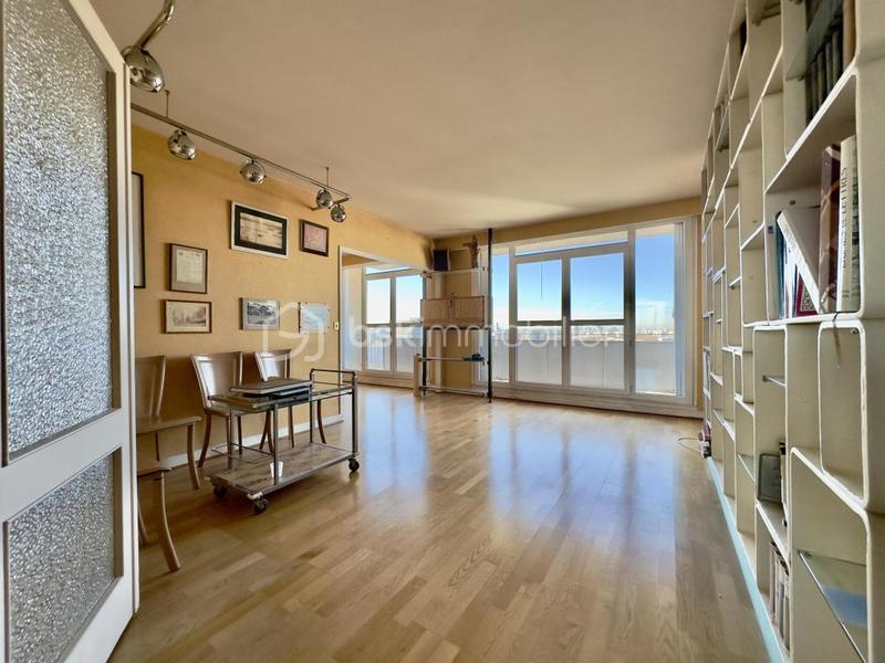 Appartement - 97 m² - 5 pièces