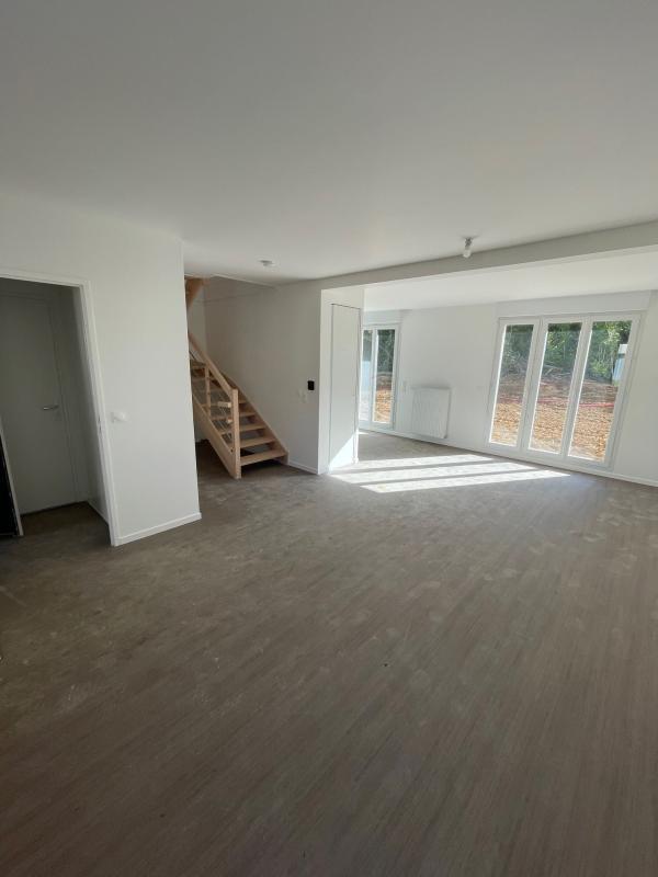 Maison - 91 m² - 5 pièces