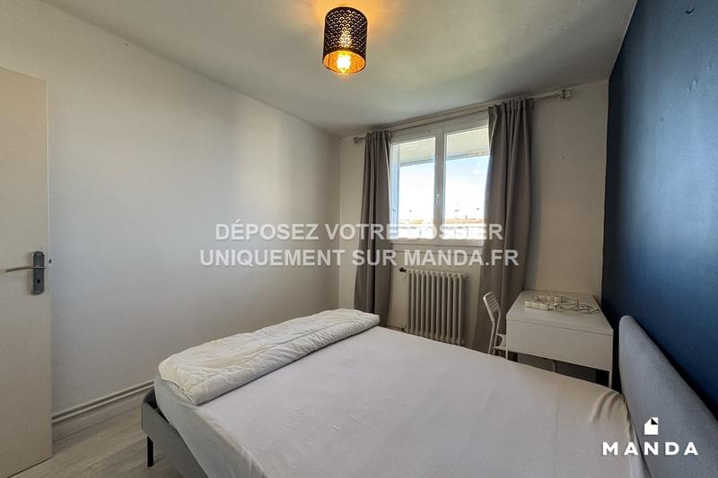 Chambre - 10 m² - 4 pièces