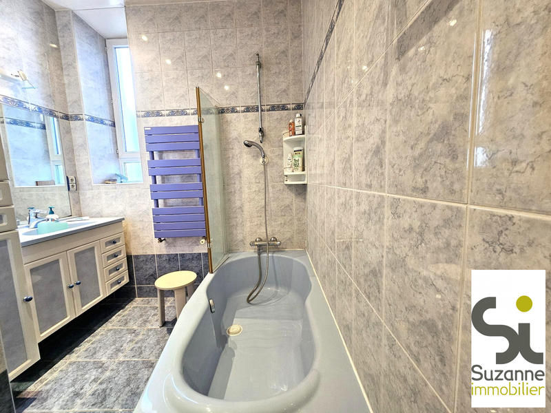 Appartement - 151 m² - 5 pièces