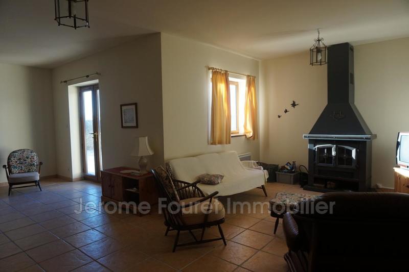 Maison - 900 m² - 6 pièces