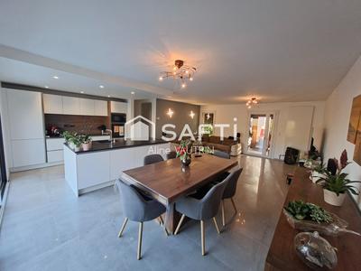 Maison - 178 m² - 8 pièces