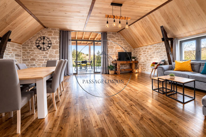 Maison ancienne - 180 m² - 5 pièces