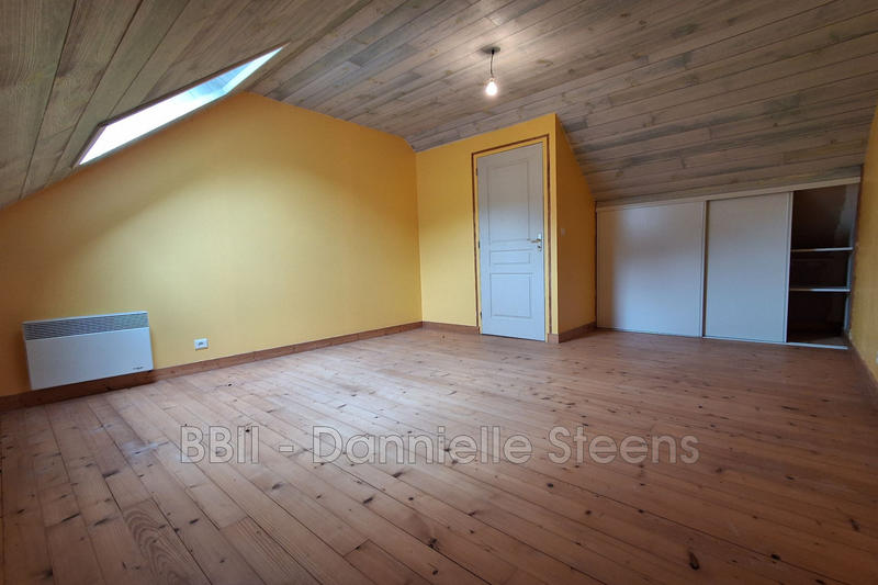 Maison - 216 m² - 10 pièces