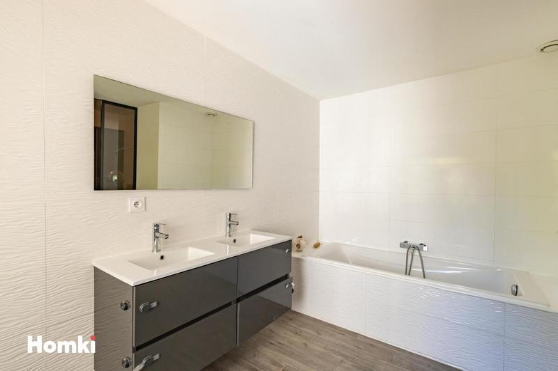 Appartement - 98 m² - 4 pièces