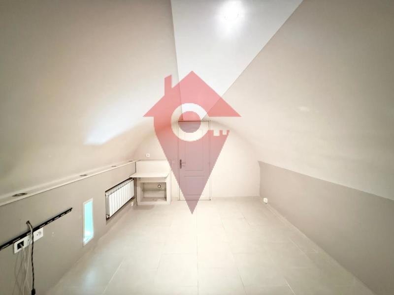 Appartement - 97 m² - 5 pièces