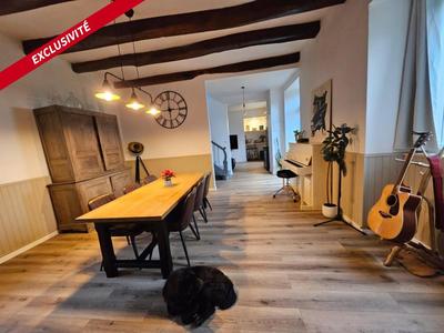 Maison - 176 m² - 8 pièces