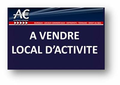 Local d'activité / Entrepôt - 393 m²