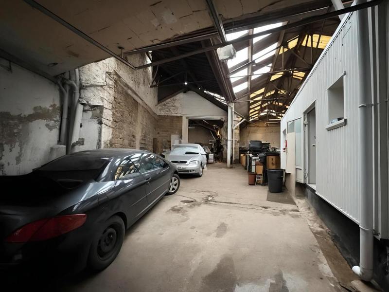 Maison - 411 m² - 2 pièces