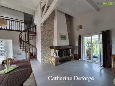 Maison traditionnelle - 145 m² - 7 pièces