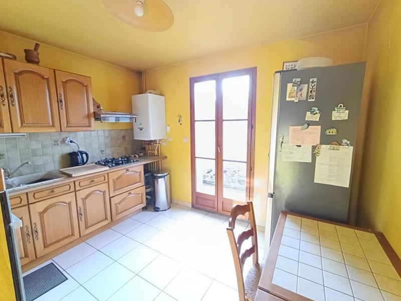 Maison - 92 m² - 5 pièces