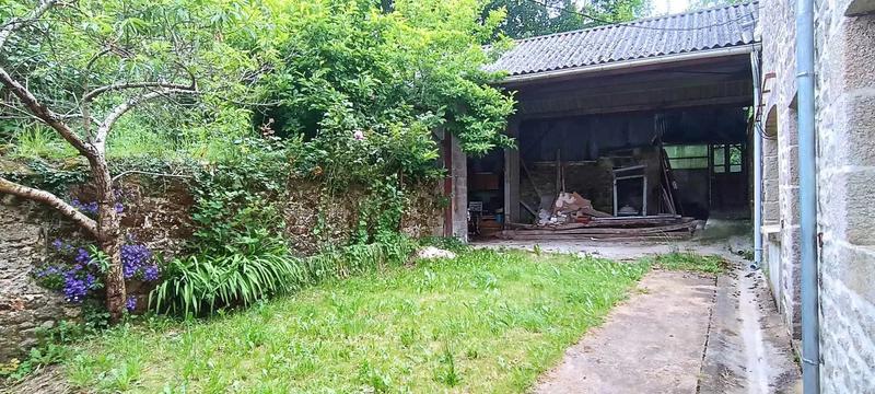 Maison - 94 m² - 10 pièces