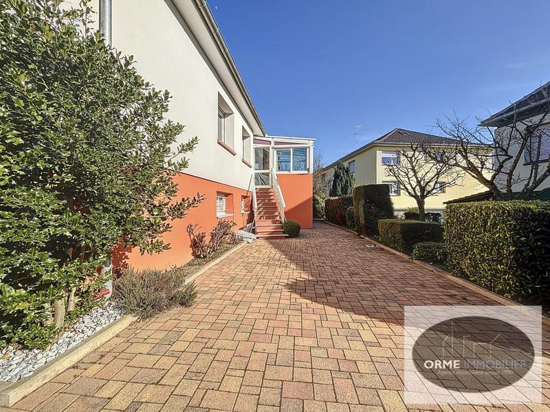 Maison - 104 m² - 4 pièces