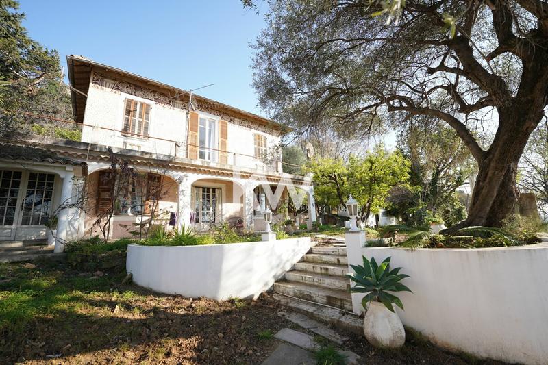 Maison - 141 m² - 4 pièces