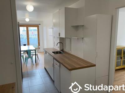 Chambre - 11 m² - 1 pièce