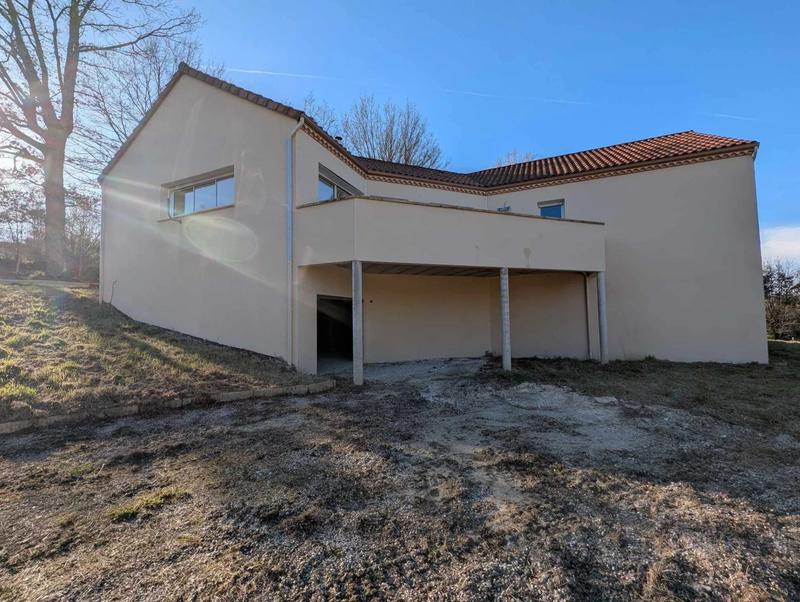 Maison - 145 m² - 4 pièces