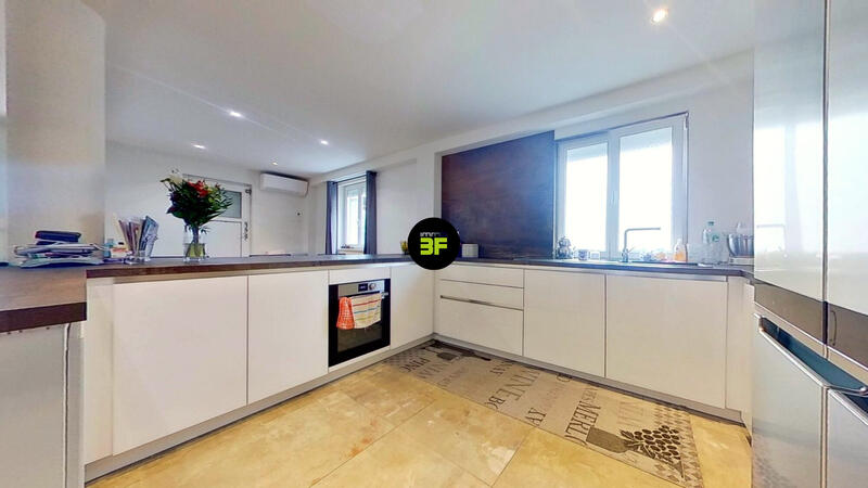 Maison - 120 m² - 6 pièces