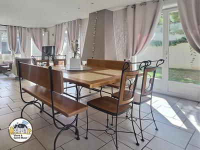 Maison - 158 m² - 7 pièces