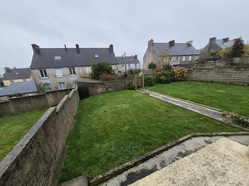 Maison - 99 m² - 6 pièces