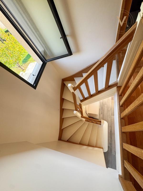 Maison - 90 m² - 6 pièces