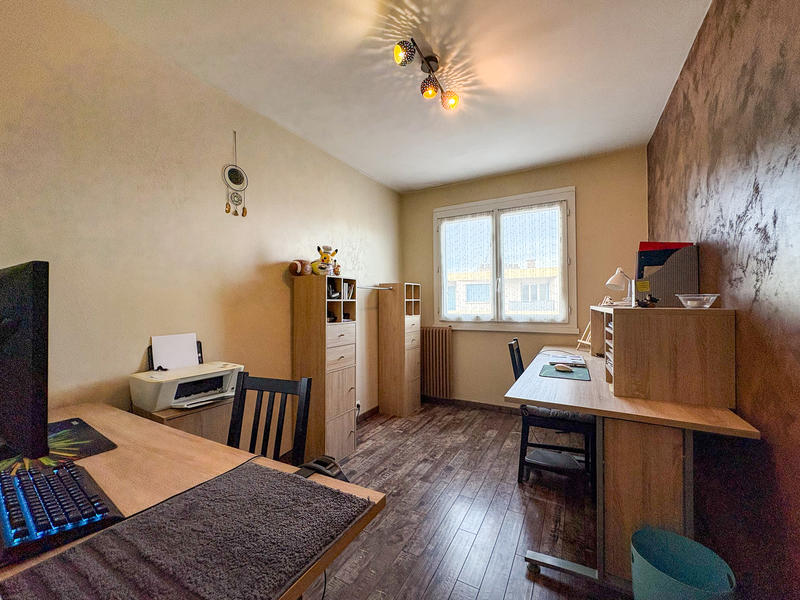 Appartement - 99 m² - 5 pièces