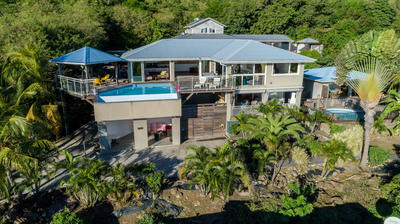 Demeure - 121 m² - 9 pièces