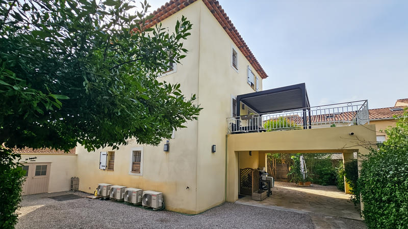 Appartement - 114 m² - 5 pièces