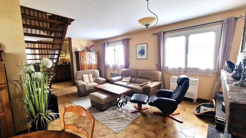 Maison - 90 m² - 5 pièces