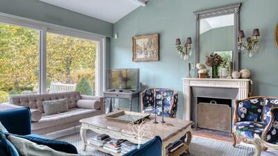 Maison - 270 m² - 6 pièces