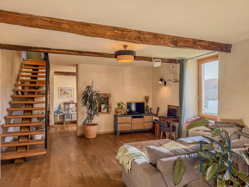 Maison - 217 m² - 6 pièces