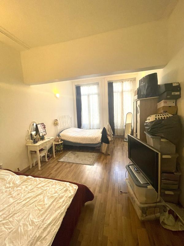 Appartement - 140 m² - 5 pièces