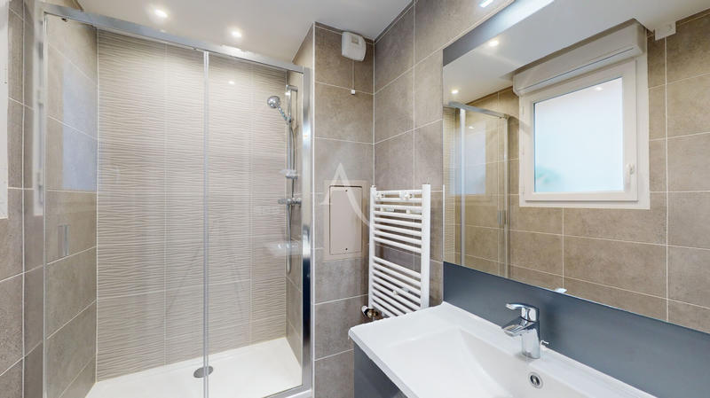 Appartement - 83 m² - 4 pièces