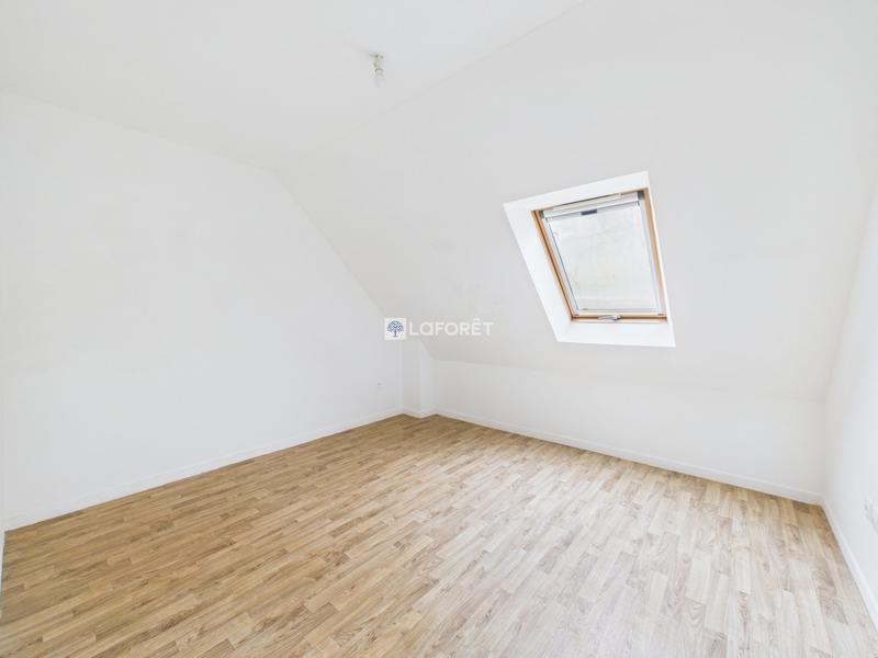 Maison - 93 m² - 5 pièces