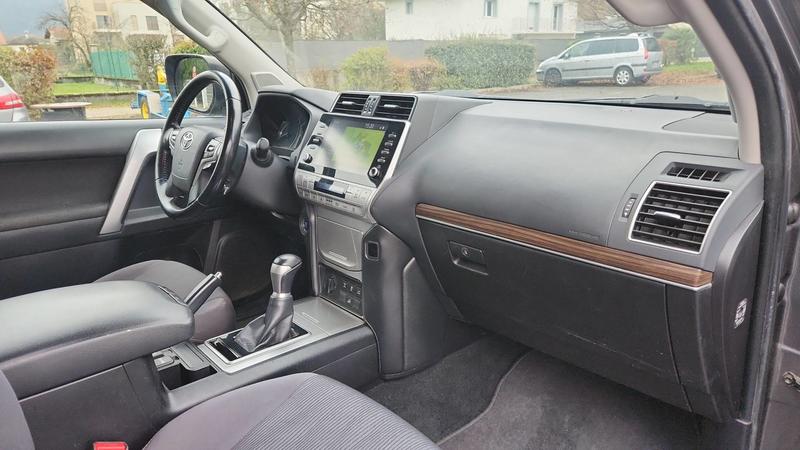 Toyota Land Cruiser 2.8 d-4d 204 4wd Bva Lounge - Automatique Entretien constructeur