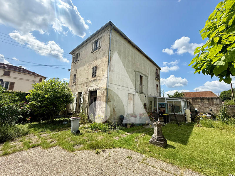 Maison - 215 m² - 9 pièces