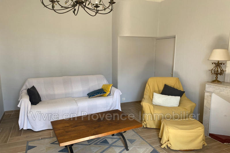 Maison - 460 m² - 12 pièces