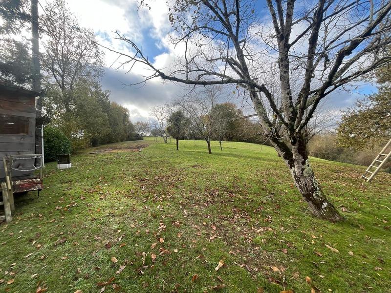 Propriété - 274 m² - 8 pièces