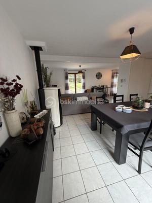 Pavillon - 151 m² - 7 pièces